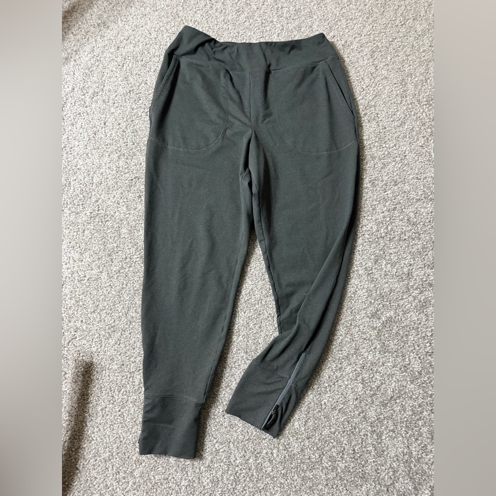 Charcoal Gray DSG Super Soft Performance Joggers – Women’s Medium